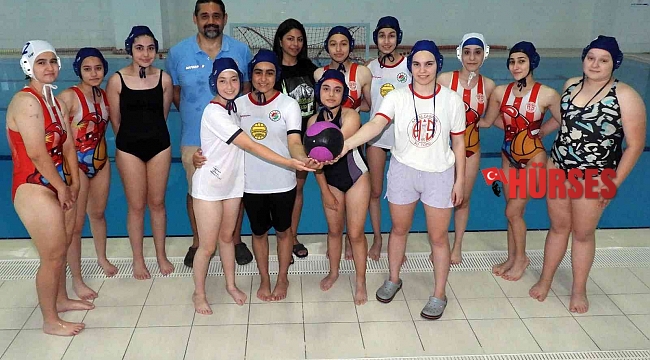 Antalyalı yüzücülerin final heyecanı