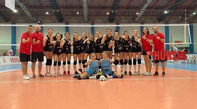 Döşemealtı'nın "Nar Taneleri" Türkiye'nin en iyi 8 takımı arasında