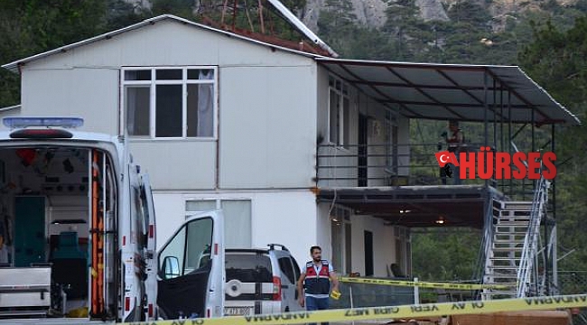 Eşini ve çocuklarını öldürüp, kendisini de vurmuştu; 5 gün sonra öldü