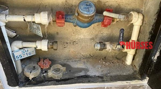 Ev sahibi su sayacını söktürdü