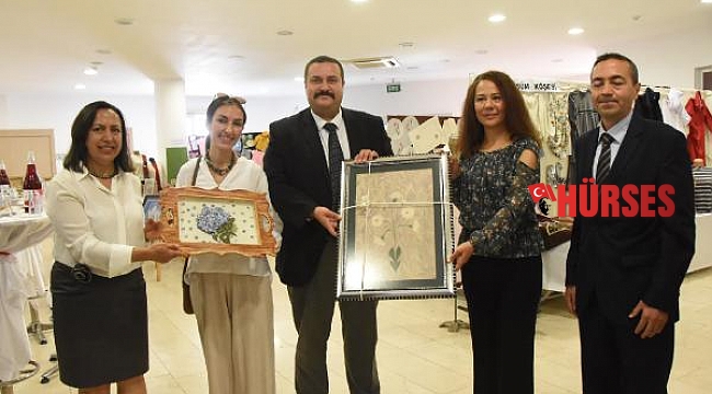 Halk Eğitim Merkezi'nin yıl sonu sergisi açıldı