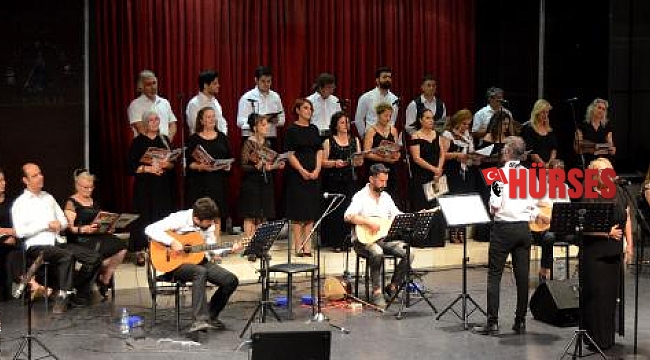 Muratpaşa'da türkülü şiirli gece