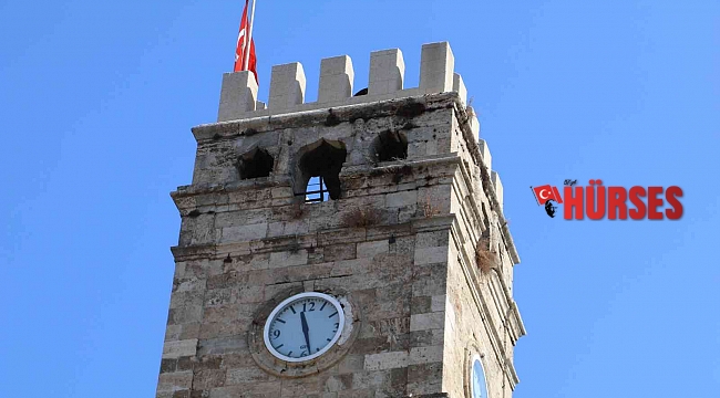 Tarihi saat kulesinin restorasyonunda orijinal saatinin yerinde başka saat tespit edildi