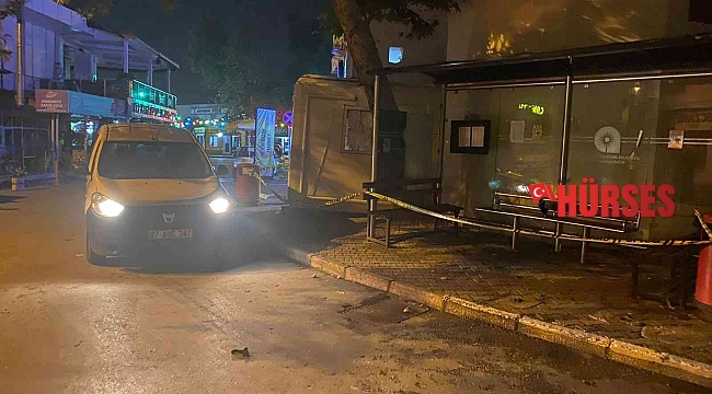 Yaşlı adam durakta ölü bulundu