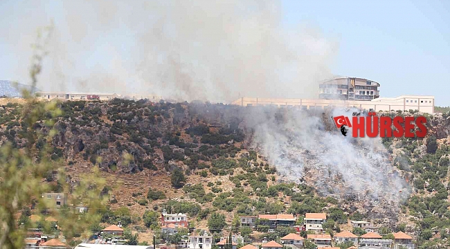 Antalya'da makilik alanda çıkan yangın kontrol altına alındı