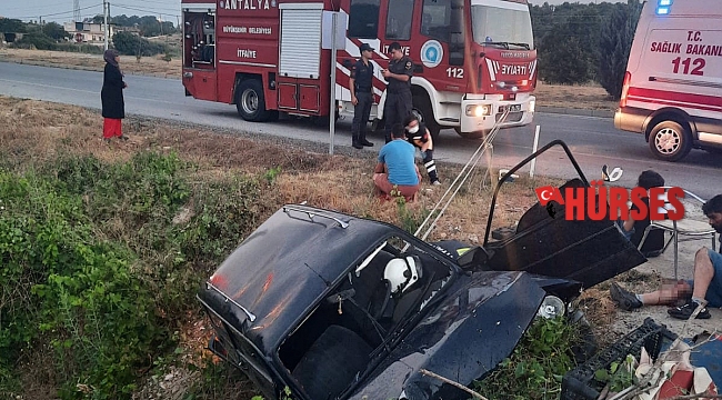 Antalya'da otomobil şarampole yuvarlandı: 5 yaralı
