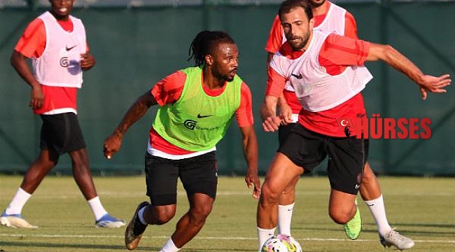 Antalyaspor çift antrenmanla hazırlıklarını sürdürüyor