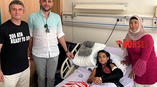 Antalyasporlu Gizem'e geçmiş olsun ziyareti