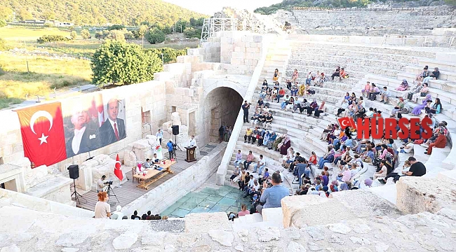 Antik meclis binasında bin 500 yıl sonra ilk resmi toplantı