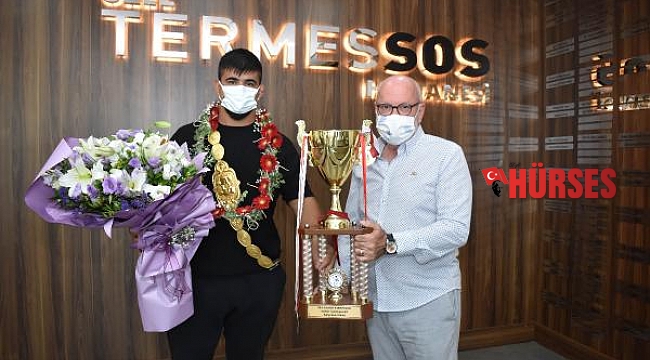 Başpehlivan Şimşek'e sağlık sponsoru