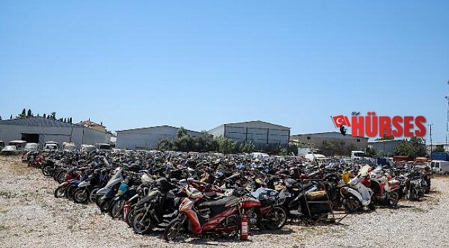 'Dövizle getirilen binlerce araç, yediemin otoparklarında çürüyor'