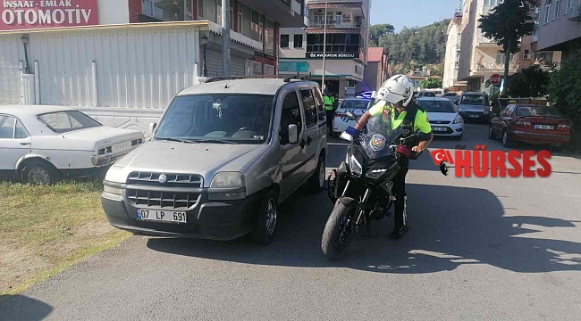 Dur ihtarına uymayan alkollü sürücü adayı "Şahin" ekibinden kurtulamadı
