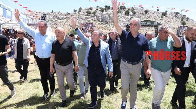 Feslikan'da Başpehlivan Yusuf Can Zeybek