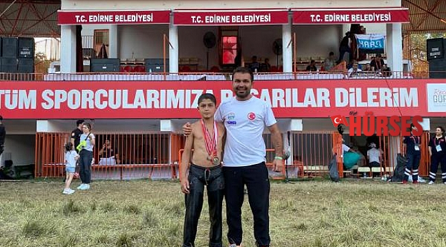 Kaş Belediye Spor güreşçisi Kırkpınar'da üçüncü oldu
