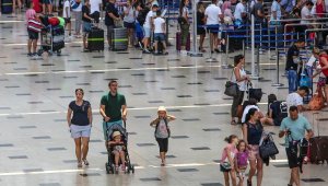 Osman Ayık: Turizmde uzayan geceleme süreleri sevindirici