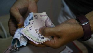 Toplu taşımada unutulan eşyalar arasında yok yok