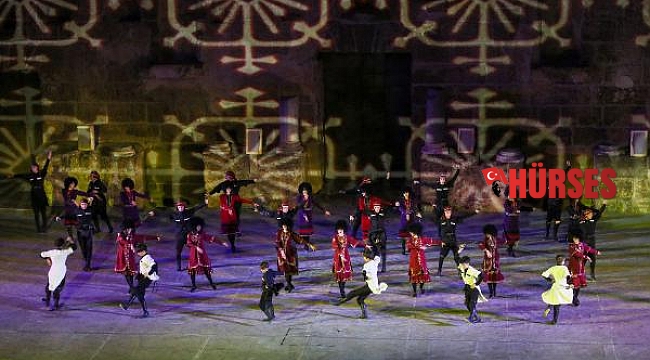 'Anadolu Ateşi', Gürcistanlı çocuklarla sahneye çıktı