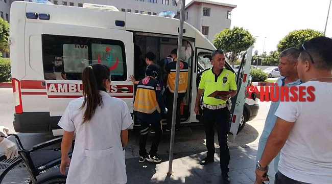 Antalya'da 12 yaşındaki bisikletli çocuk minibüs çarpması sonucu yaralandı