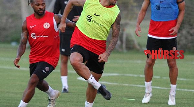 Antalyaspor tam kadro Trabzonspor maçına hazırlanıyor
