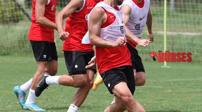 Antalyaspor'da 5 geldi, 8 gitti