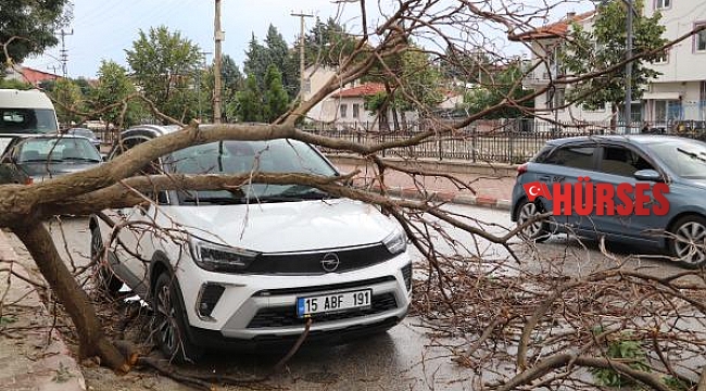 Burdur'da sağanak yaşamı olumsuz etkiledi
