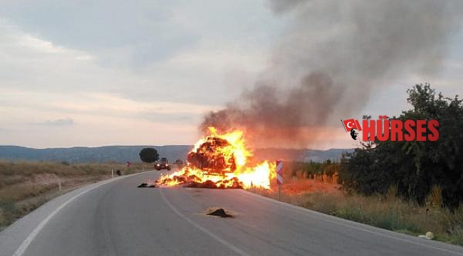 İki römork saman yandı