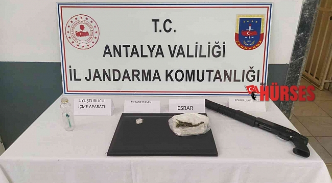 Jandarma şüphe üzerine durdurdu, uyuşturucu madde çıktı