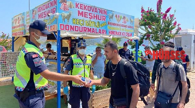 Kaçak göçmenleri 'Avrupa' diye Kekova Adası'na bıraktılar