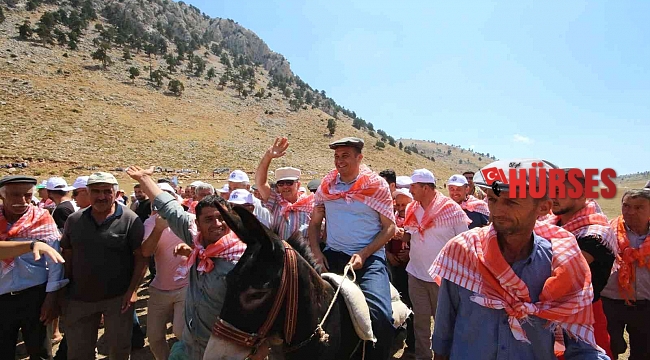 Kaş'ta Gömbe Yörük Şenliği yapıldı
