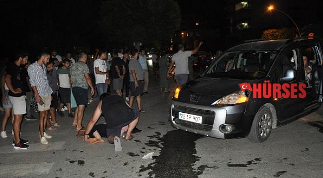 Kazada yaralanan annelerini yalnız bırakmadılar
