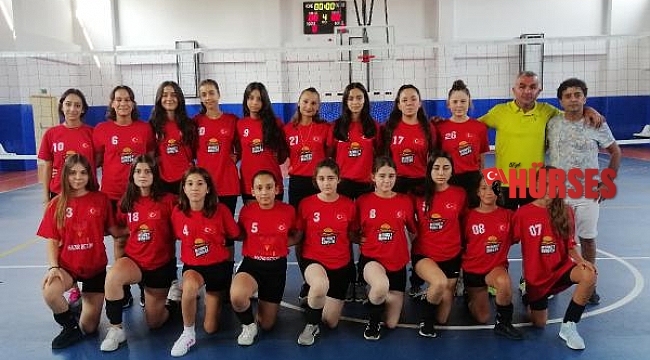 Kız Voleybol Takımı hazırlıklara başladı