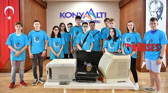 Konyaaltı'nda staj yapan Romanyalı öğrenciler memnun ayrıldı
