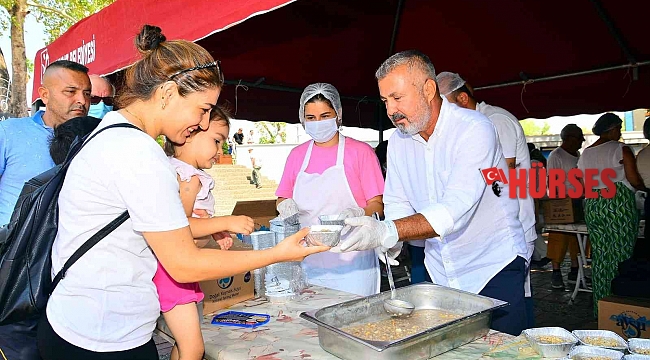 Manavgat Belediyesinden 5 bin kişilik aşure ikramı