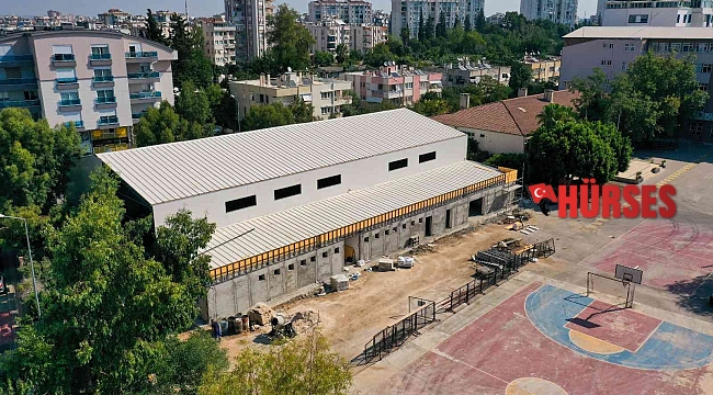 Muratpaşa'da öğrencilere bir spor salonu daha