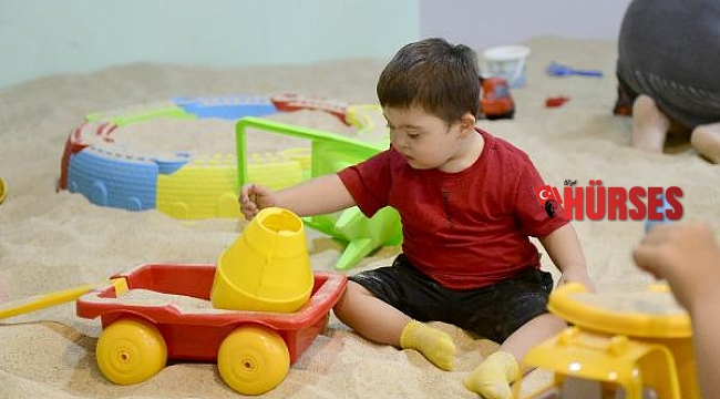 Özel çocuklar gönüllerince eğlendi