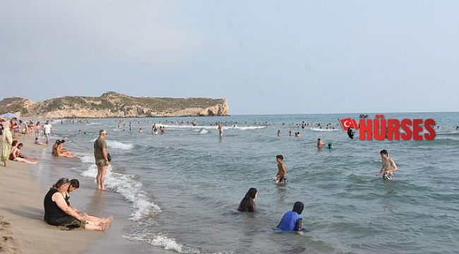 Patara Plajı'nda ziyaretçi yoğunluğu