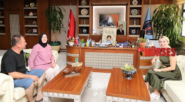 Rektör Özkan, 2 yaşındaki Ömer Özkan ile bir araya geldi