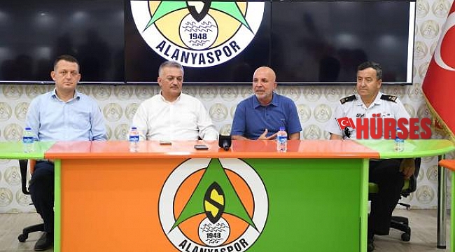 Vali Yazıcı'dan Alanyaspor'a ziyaret