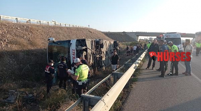 Yolcu otobüsü şarampole devrildi: 1 ölü, 30 yaralı