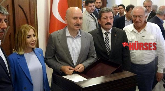 Bakan Karaismailoğlu: Türkiye'nin ihracat hacmi 225 milyar dolara ulaştı