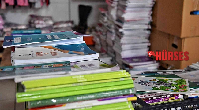 Geri dönüşümden öğrencilere kitap
