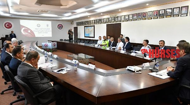 Isparta'da asayiş ve trafik tedbirleri toplantısı