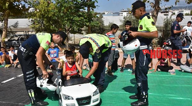 Jandarmadan öğrencilere trafik eğitimi