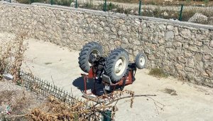 Traktör dere yatağına uçtu