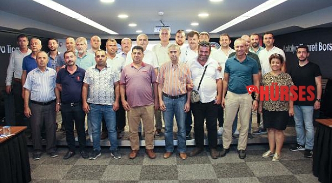 Zeytin bu yıl yüz güldürüyor