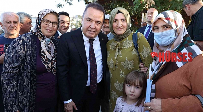 Akşener'den Başkan Böcek'e övgü