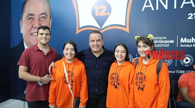 Antalya Kitap Fuarı'nın 5'nci gününde ziyaretçi rekoru