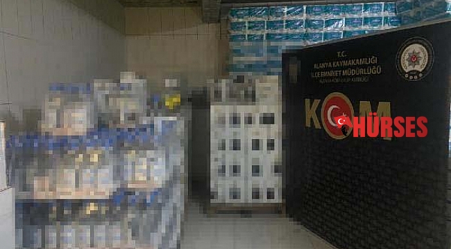 Antalya'da 3 bin 150 şişe sahte bandrollü içki ele geçirildi