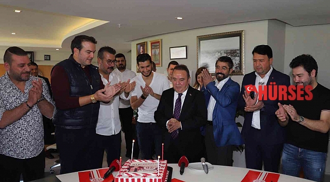 Antalyaspor'dan, Başkan Böcek'e doğum günü kutlaması