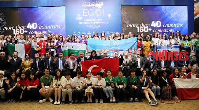 'Avrupa Kızlar Bilgisayar Olimpiyatı'nda Türkiye ilk kez altın madalyanın sahibi oldu